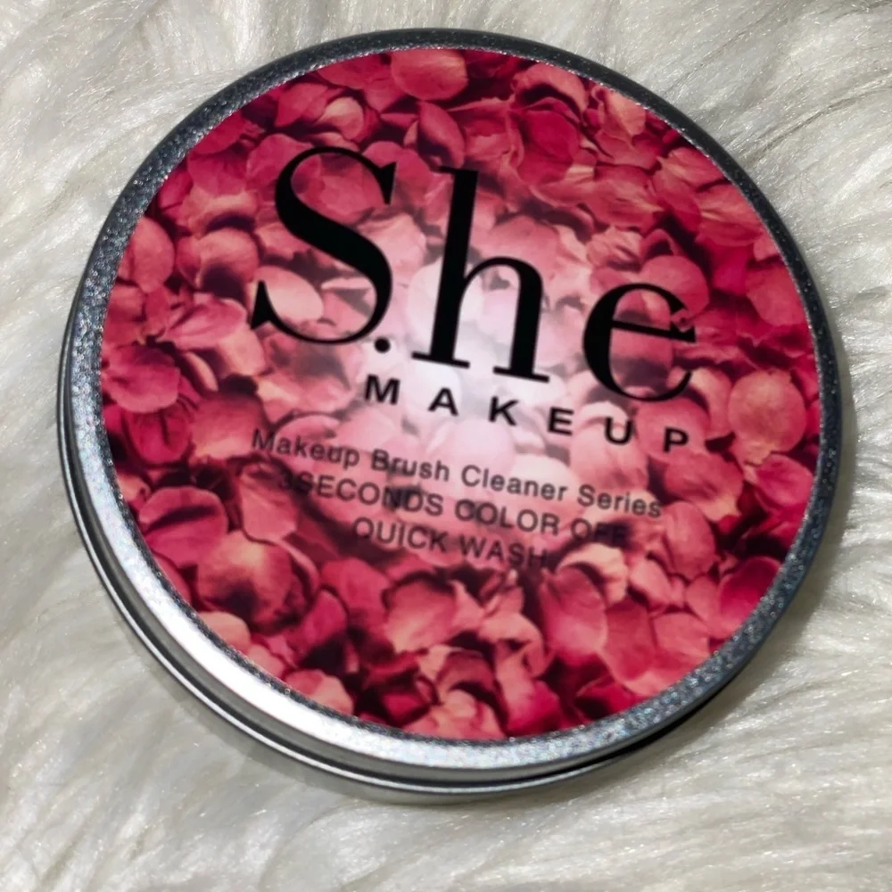 Makeup‎ brush cleaner